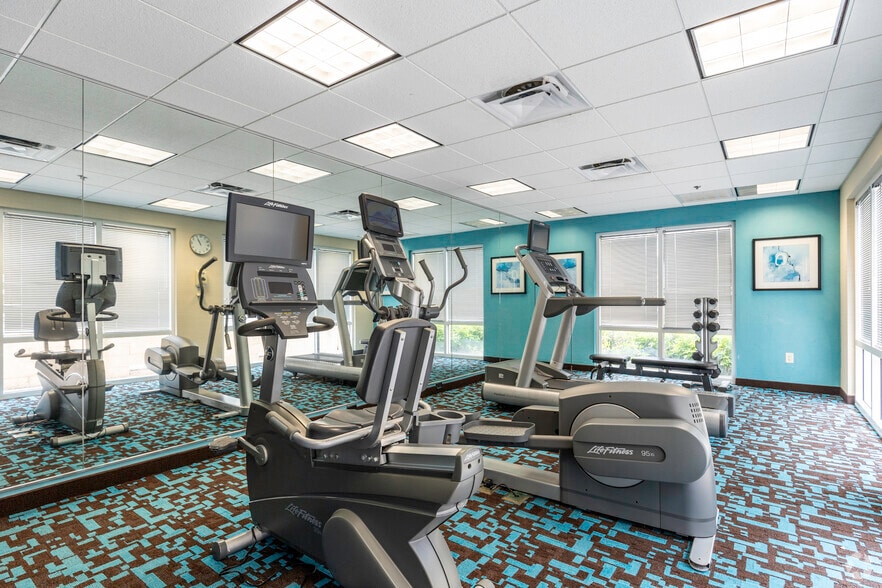 More Photos Of 4355 W New Haven Ave, Melbourne Hotel For Sale