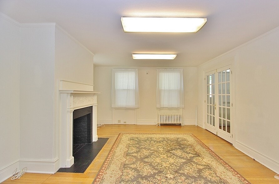 More Photos Of 231 Clinton Ave, Kingston Loft Creative Space For Sale