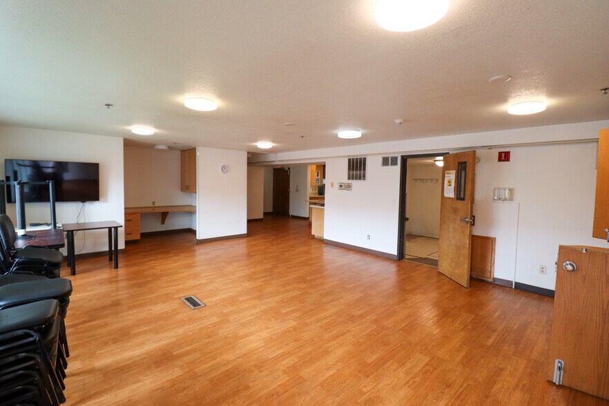 More Photos Of 3692 Hickory Ave, Eugene Healthcare For Sale