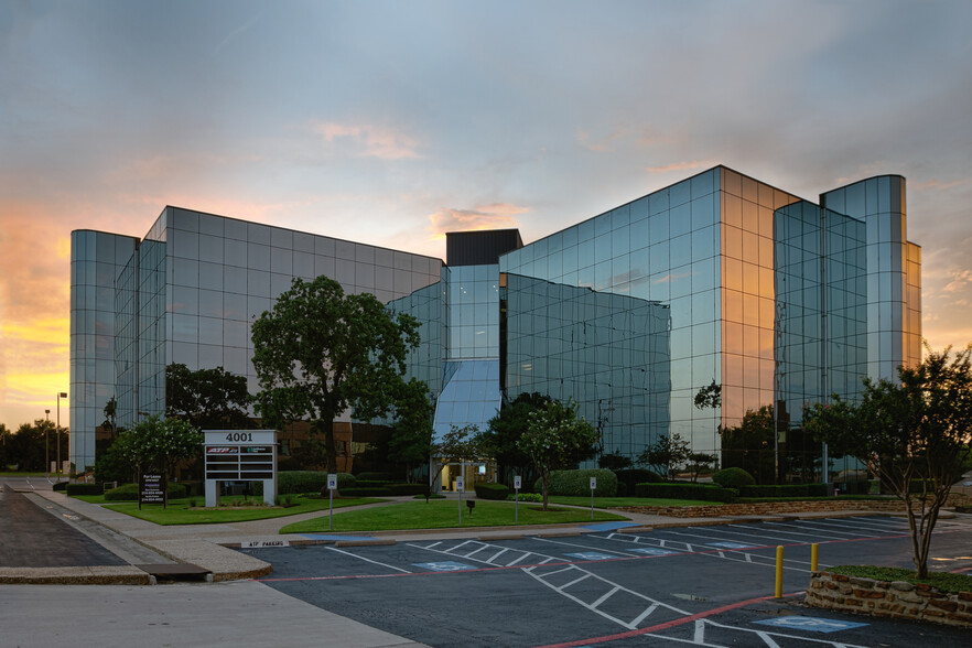 Primary Photo Of 4001 Airport Fwy, Bedford Office For Lease