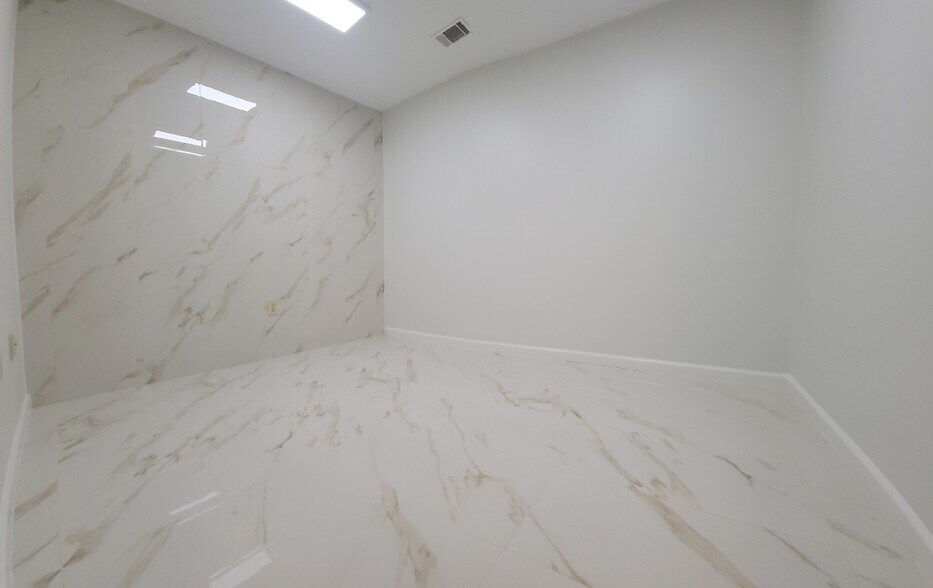 More Photos Of 433 Harrison Ave, Panama City Office For Lease