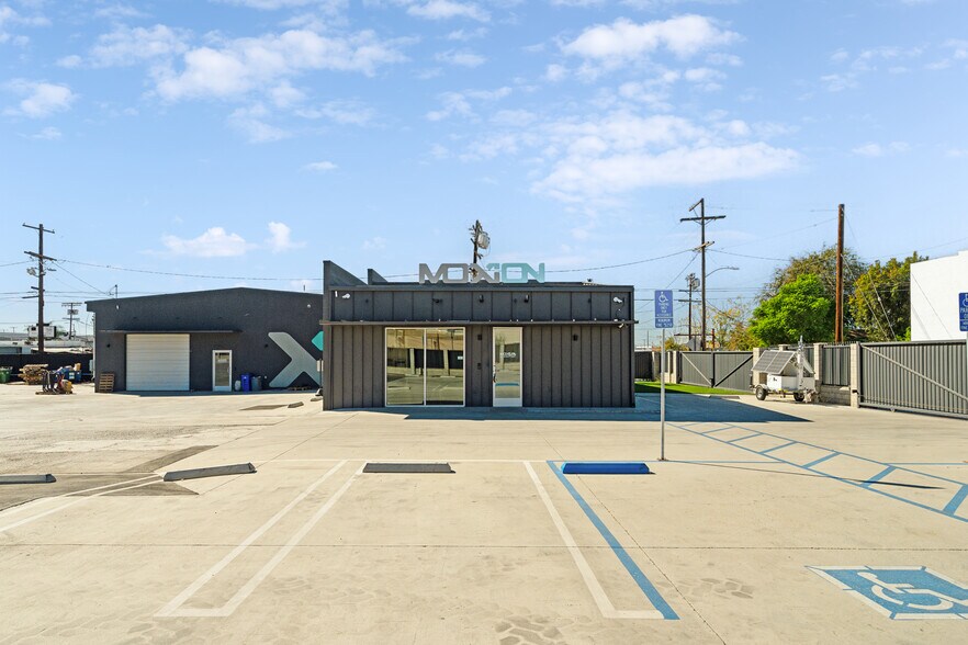 More Photos Of 8563-8579 San Fernando Rd, Sun Valley Land For Lease