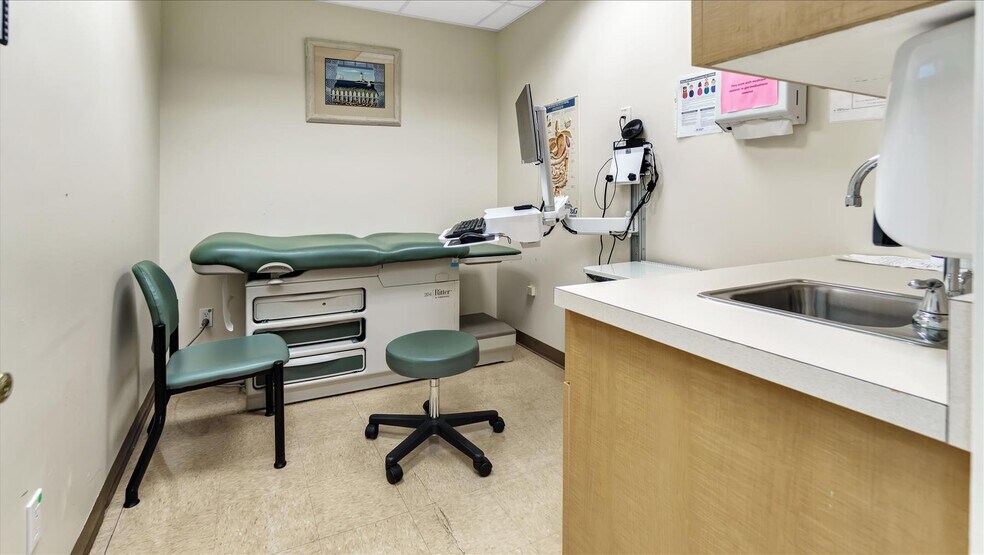 More Photos Of 1174 Route 112, Port Jefferson Station Medical For Lease