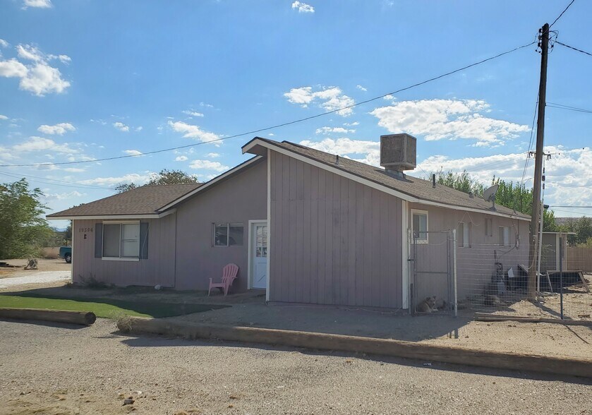 More Photos Of 19306 National Trails Hwy, Oro Grande Bar For Sale