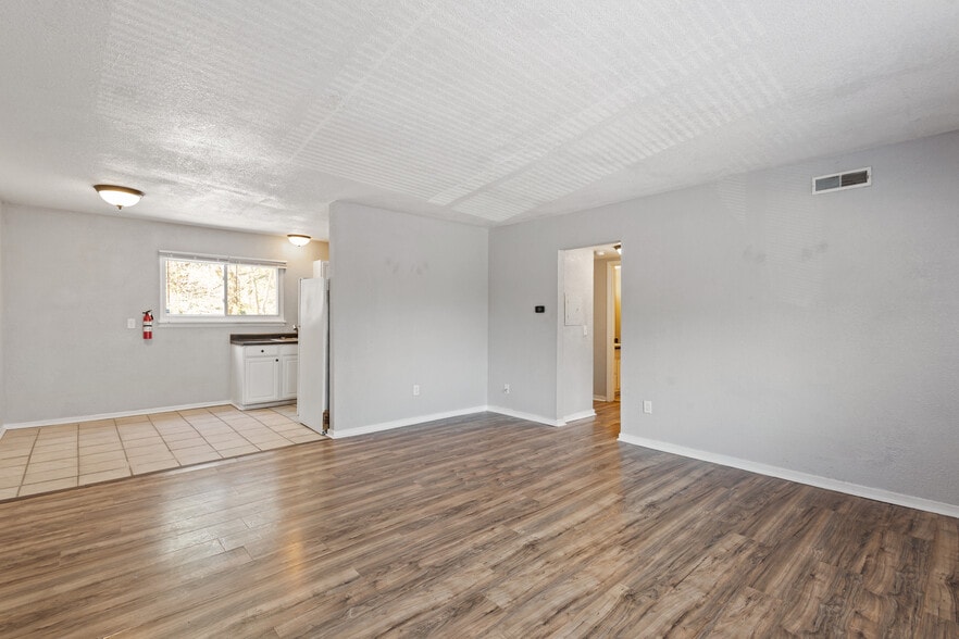 More Photos Of 525 N Arlington St, Kalamazoo Apartments For Sale