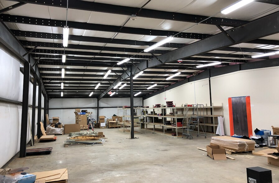 More Photos Of 121 S Lasalle St, Durham Warehouse For Lease
