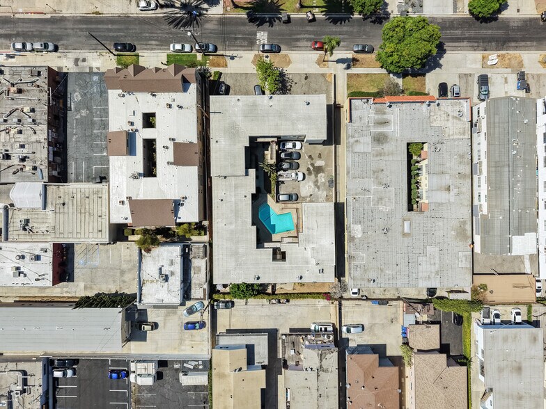 More Photos Of 3750 Midvale Ave, Los Angeles Apartments For Sale