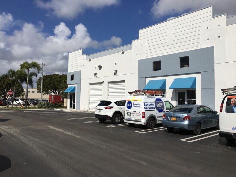 More Photos Of 2355 NW 70th Ave, Miami Warehouse For Lease