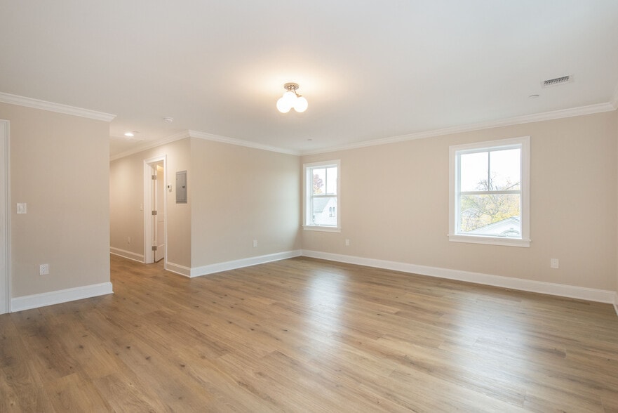 More Photos Of 84 Auburn St, Paterson Apartments For Sale