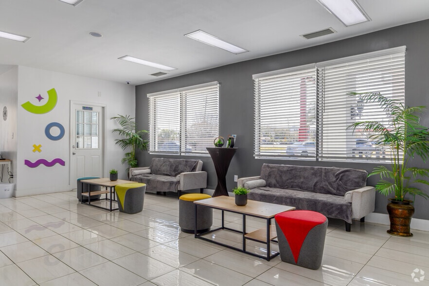 More Photos Of 1153 Airport Rd, Jacksonville Hotel For Sale