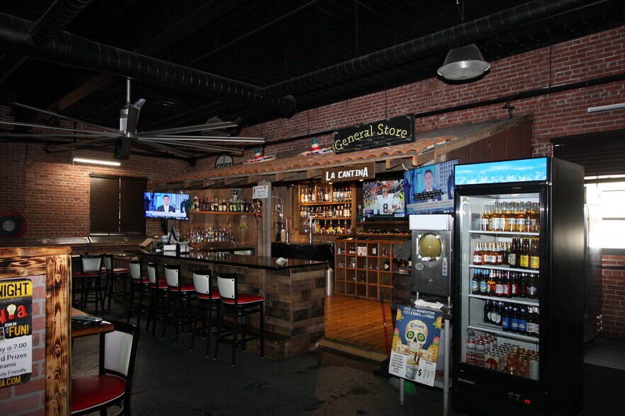 More Photos Of 217 W Elm St, Rockmart Specialty For Sale