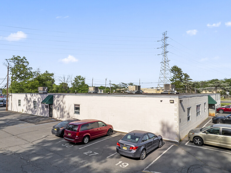More Photos Of 1501 Livingston Ave, North Brunswick Medical For Lease