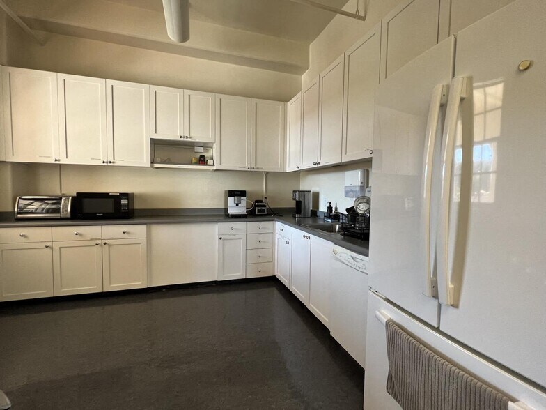More Photos Of 220 Halleck St, San Francisco Office For Lease