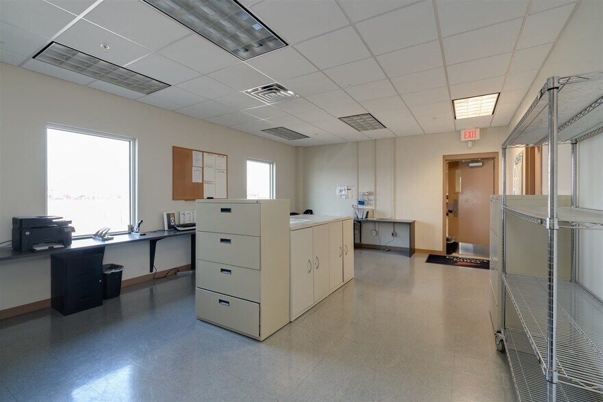 More Photos Of 2841 E Empire St, Bloomington Airplane Hangar For Sale