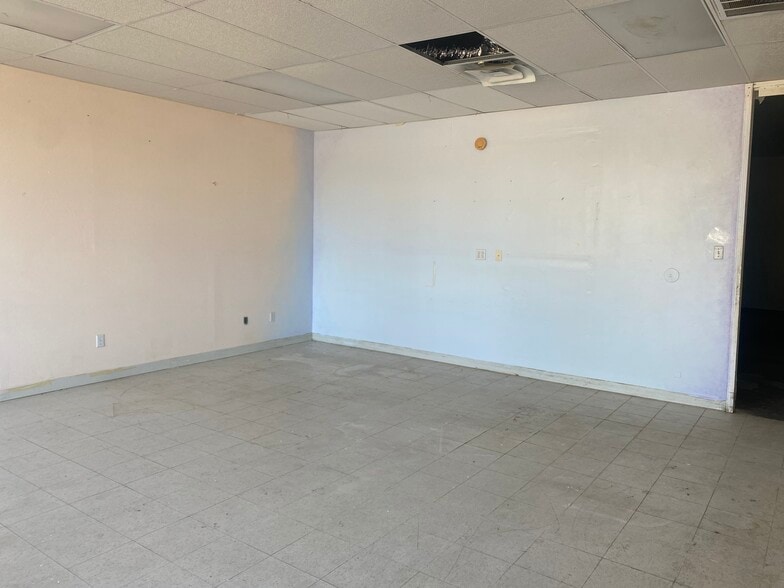More Photos Of 4100 Haltom Rd, Haltom City Unknown For Lease