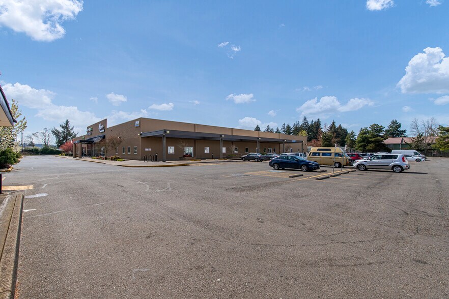 More Photos Of 4825 Commercial St SE, Salem Freestanding For Lease
