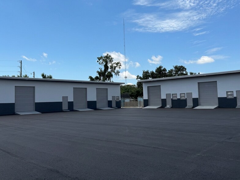 Primary Photo Of 4926 Old Winter Garden Rd, Orlando Warehouse For Lease