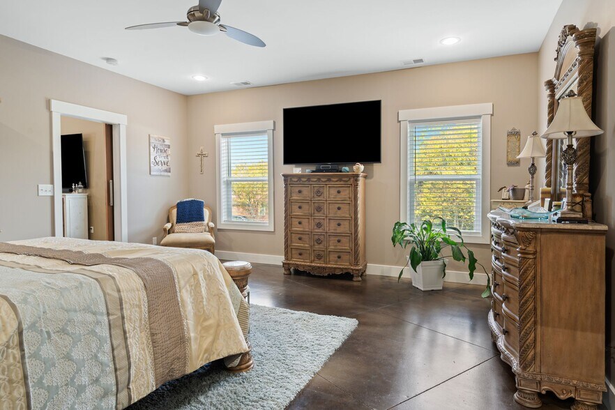More Photos Of 201 Graves Rd, Goodlettsville Office For Sale