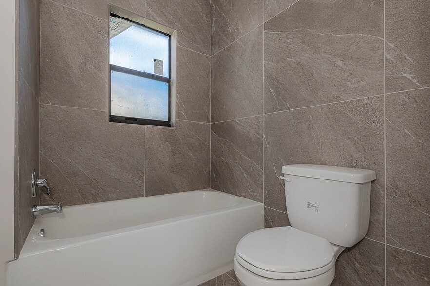 More Photos Of 413 S Ocean Blvd, Pompano Beach Apartments For Sale