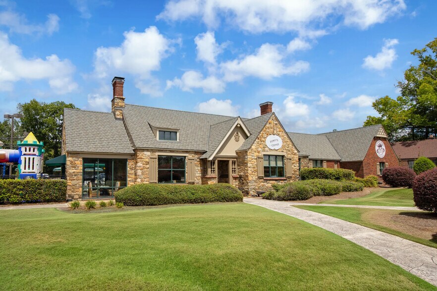 More Photos Of 2033 Wynnton Rd, Columbus Restaurant For Sale