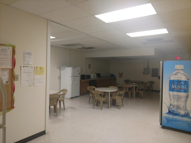 More Photos Of 531 N Central Ave, Connersville Office For Lease