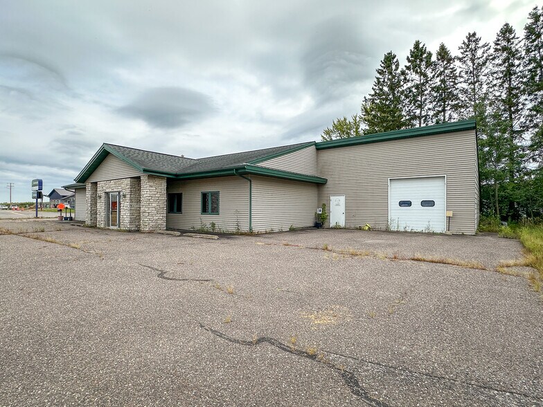 More Photos Of 233 S 8th St, Medford Office For Sale