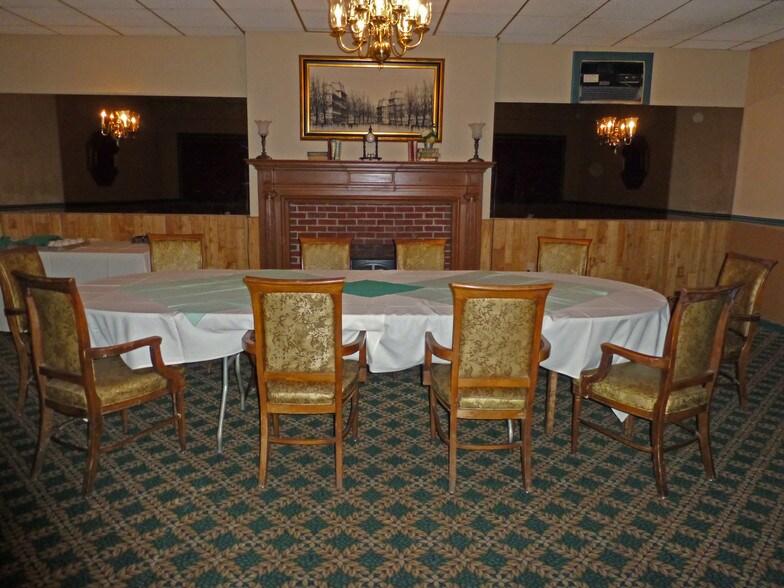 More Photos Of 2017 Bernville Rd, Reading Hotel For Sale