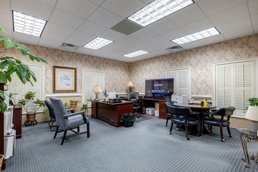 More Photos Of 1500 Langford Dr, Watkinsville Medical For Sale