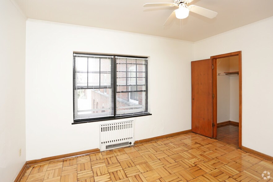 More Photos Of 3333 Grand Ave, Des Moines Apartments For Sale
