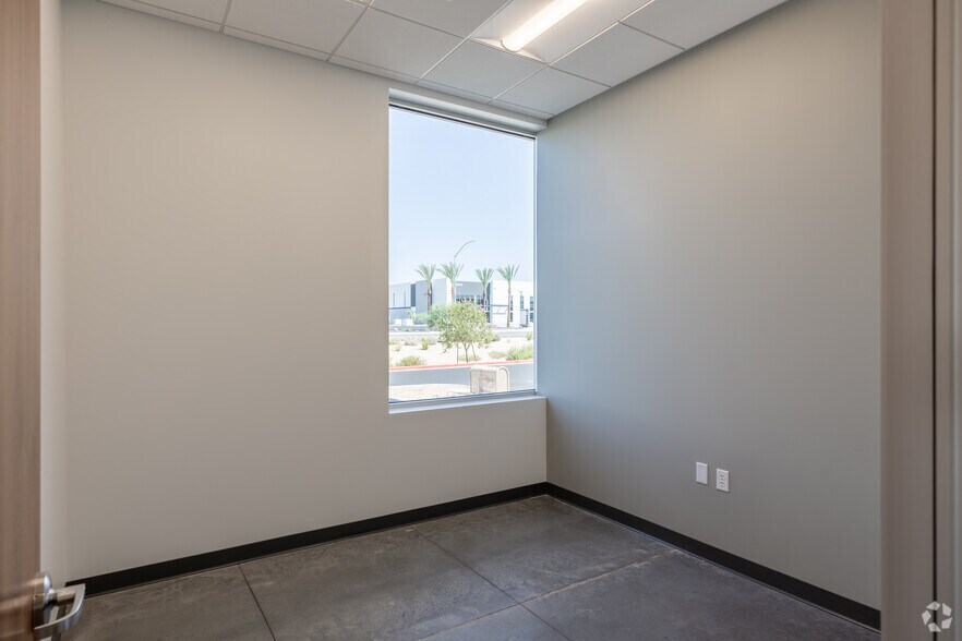 More Photos Of 8051 E Pecos Rd, Mesa Unknown For Lease