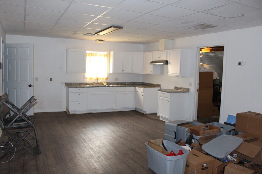 More Photos Of 1500 Grand Caillou Rd, Houma Light Distribution For Sale