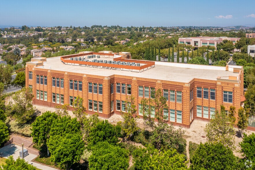 More Photos Of 800 Corporate Dr, Ladera Ranch Unknown For Lease