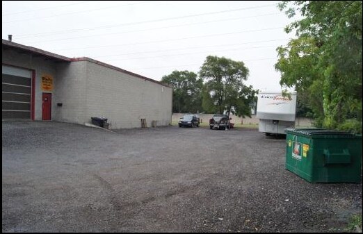 More Photos Of 2280-2300 Dixie Rd, Mississauga Flex For Lease