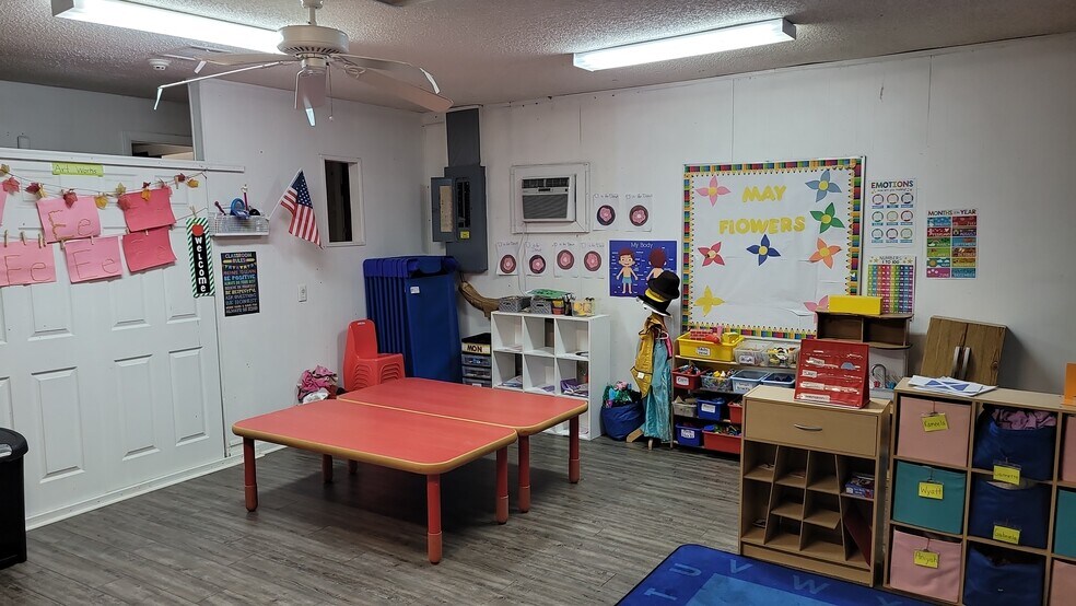 More Photos Of 100 S Grand Hwy, Clermont Schools For Sale