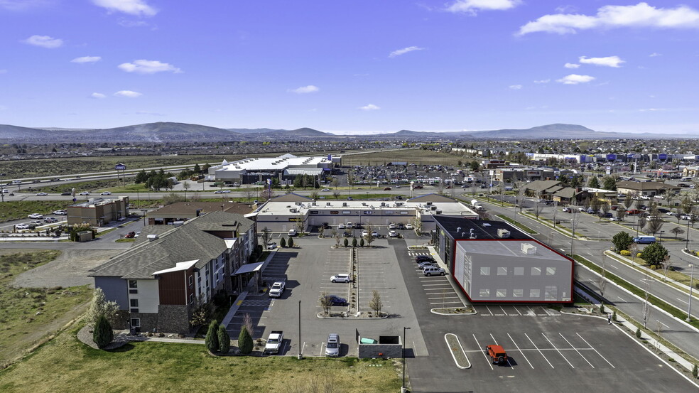 More Photos Of 6902 Rodeo Dr, Pasco Flex For Lease