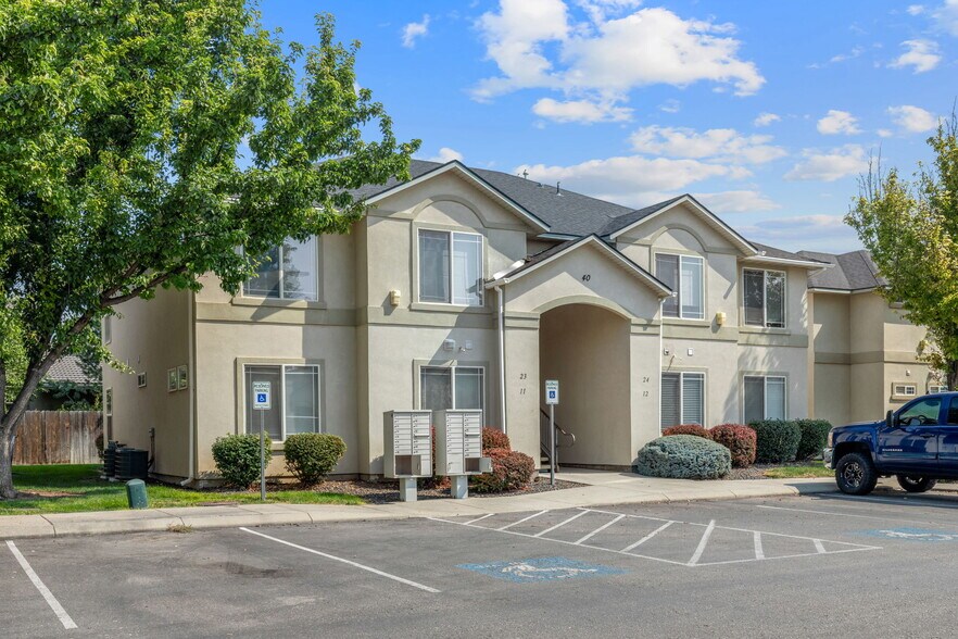 More Photos Of 1805 E Overland Rd, Meridian Apartments For Sale