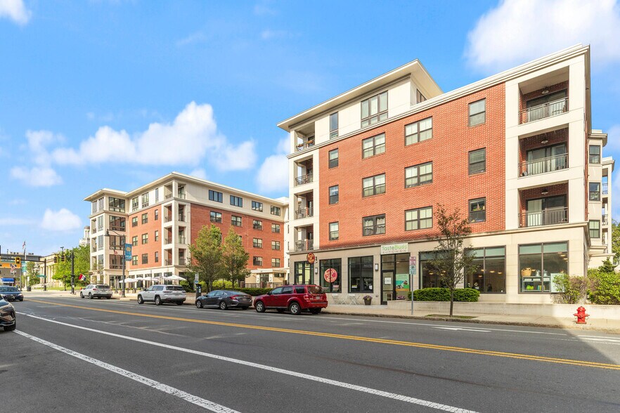 Primary Photo Of 131 Rantoul St, Beverly Apartments For Lease