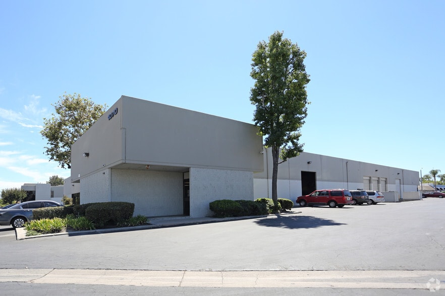 More Photos Of 1060-1072 N Kraemer Pl, Anaheim Manufacturing For Lease