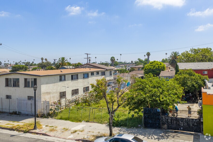 More Photos Of 8304 S Broadway, Los Angeles Land For Sale