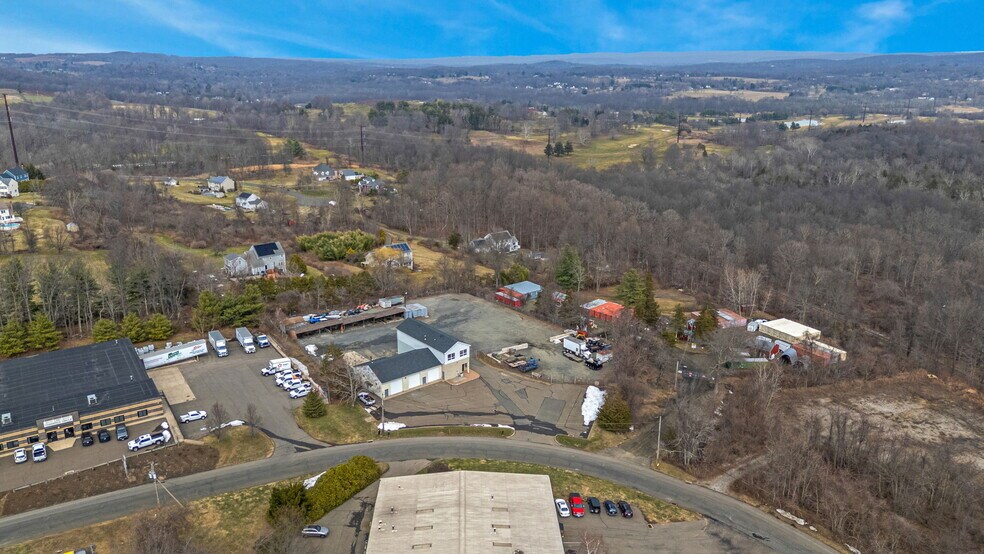 More Photos Of 75 Commerce Cir, Durham Service For Lease