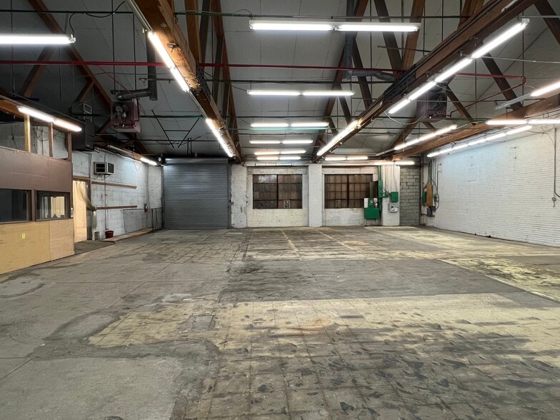 More Photos Of 67 W Queen Ln, Philadelphia Warehouse For Sale