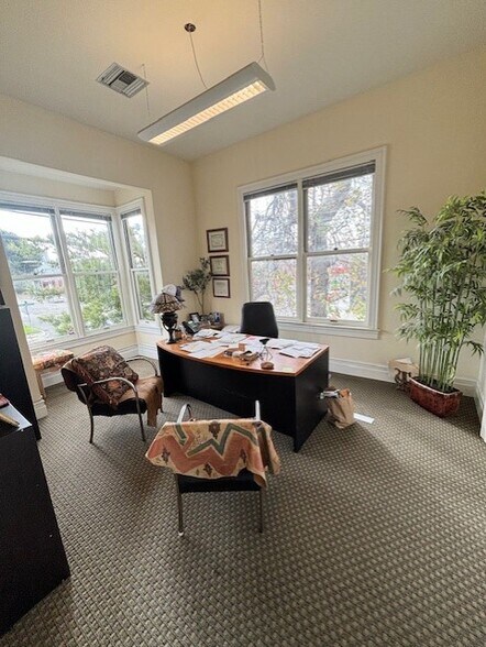 More Photos Of 650-660 4th St, Oakland Office For Sale