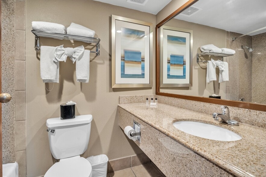 More Photos Of 3100 W Wall St, Midland Hotel For Sale