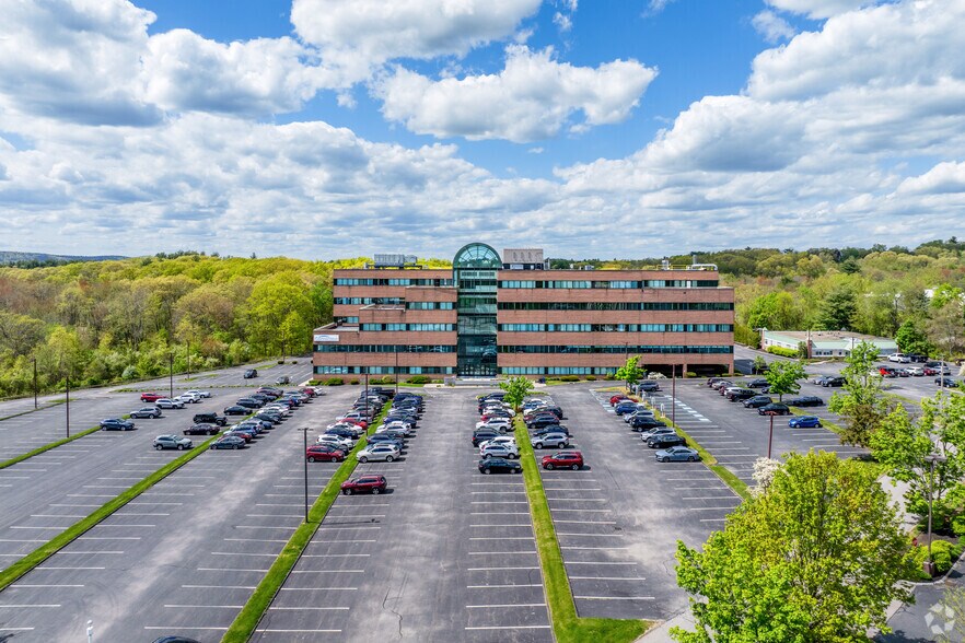 More Photos Of 293 Boston Post Rd W, Marlborough Unknown For Lease