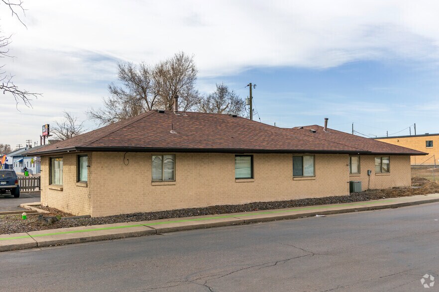 More Photos Of 1597 Reed St, Lakewood Multifamily For Sale