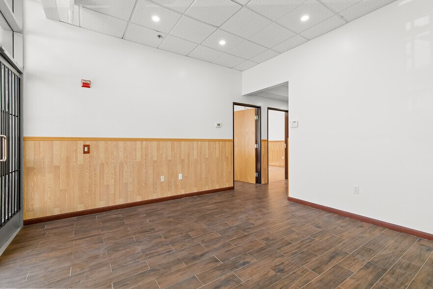 More Photos Of 11264 Monarch St, Garden Grove Warehouse For Sale