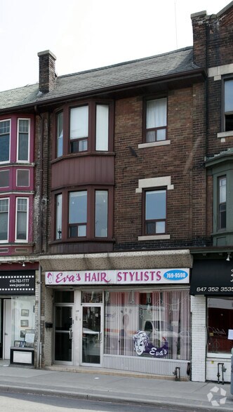 More Photos Of 3085 Dundas St, Toronto Storefront Retail Residential For Lease