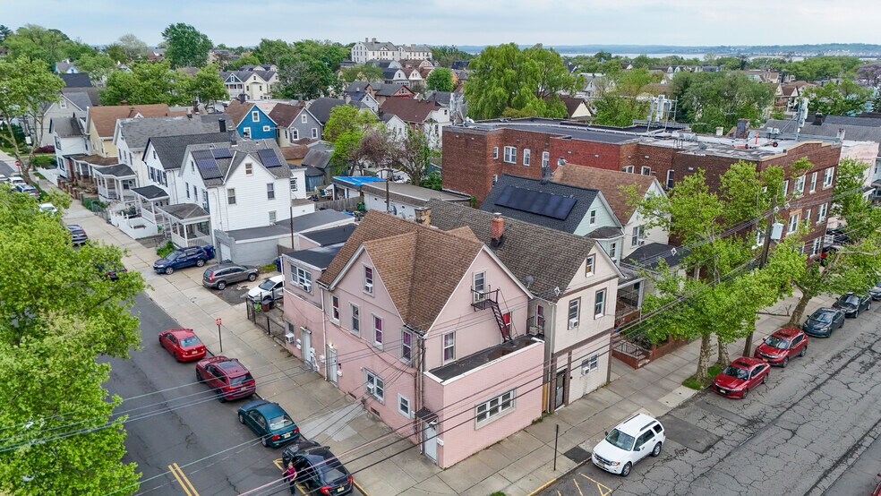 More Photos Of 200 Madison Ave, Perth Amboy Apartments For Sale