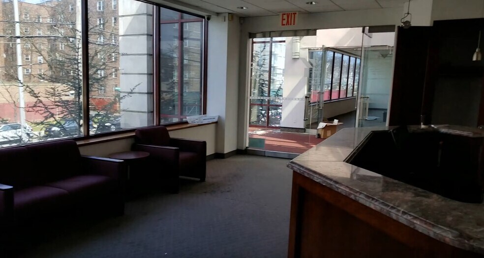 More Photos Of 189-10 Hillside Ave, Hollis Medical For Sale