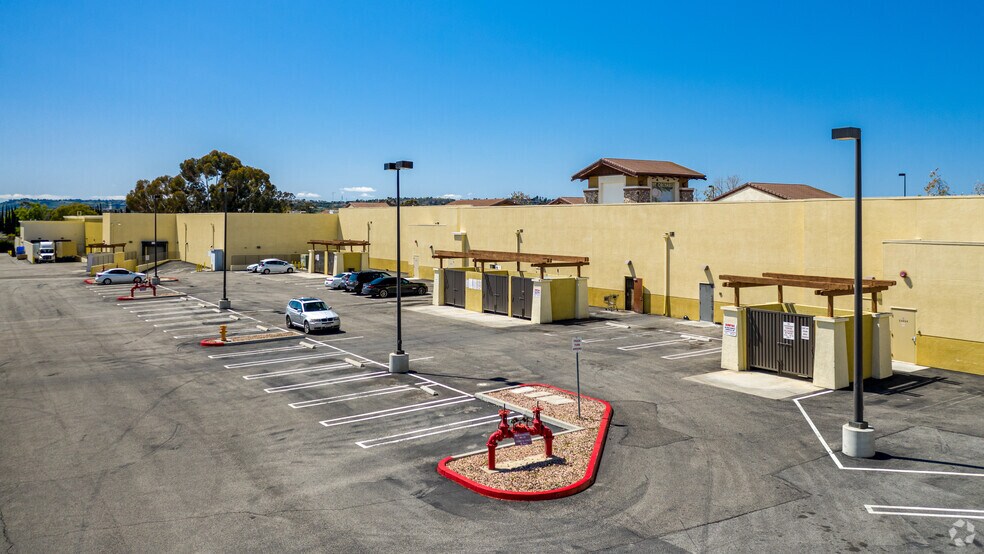 More Photos Of 23602-23624 El Toro Rd, Lake Forest General Retail For Lease